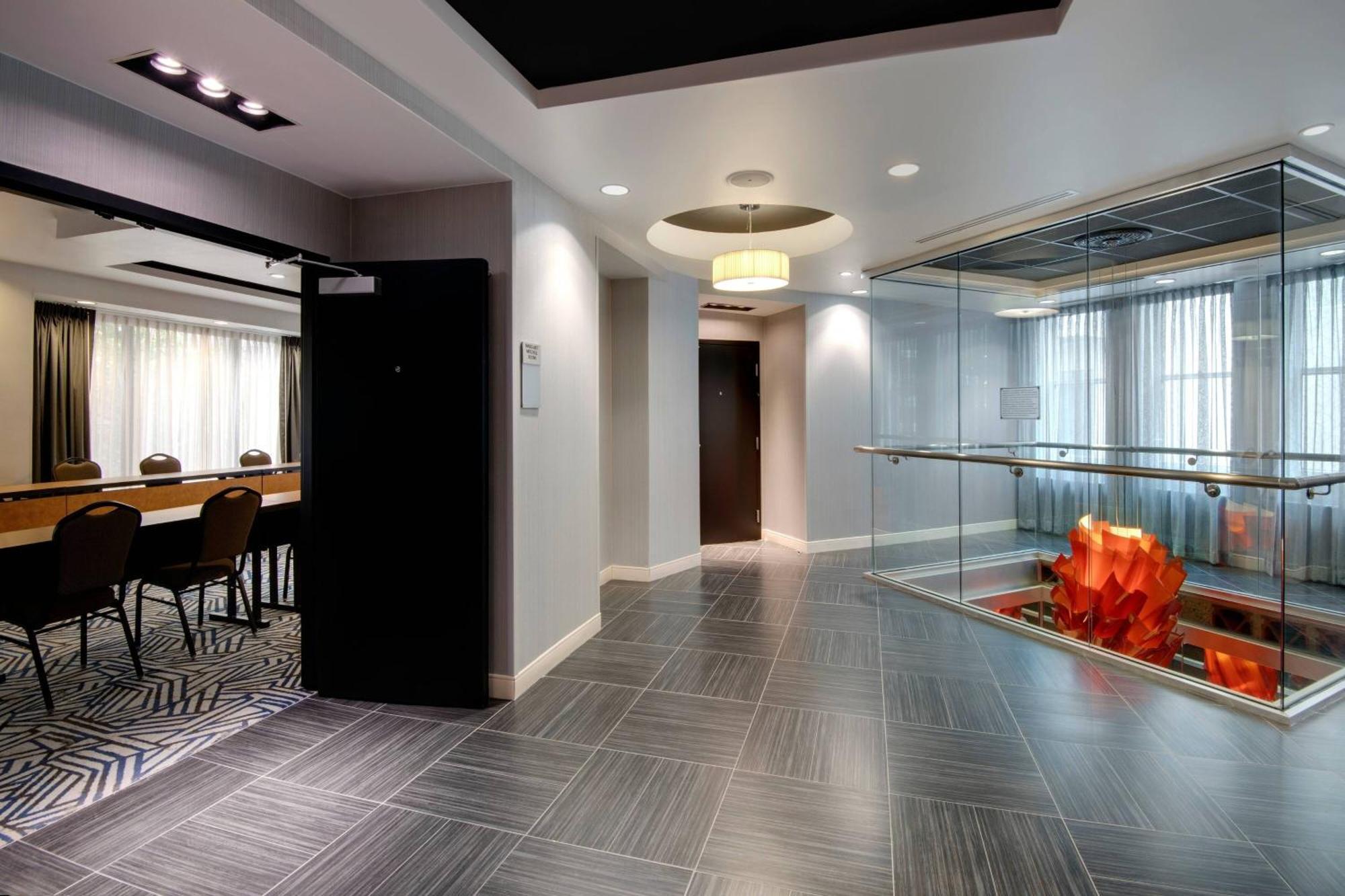 Courtyard By Marriott Atlanta Downtown Hotel Bagian luar foto